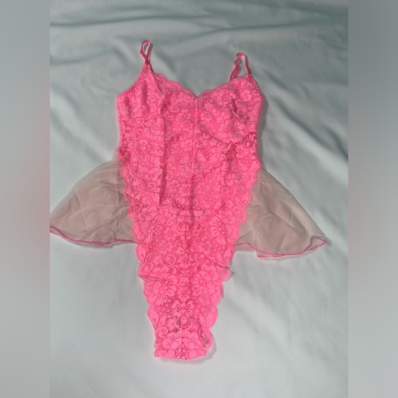 We Are Hah Rose Quartz/ pink Maid To Wear Lace Body Suit  Size S NWT - Picture 2 of 13